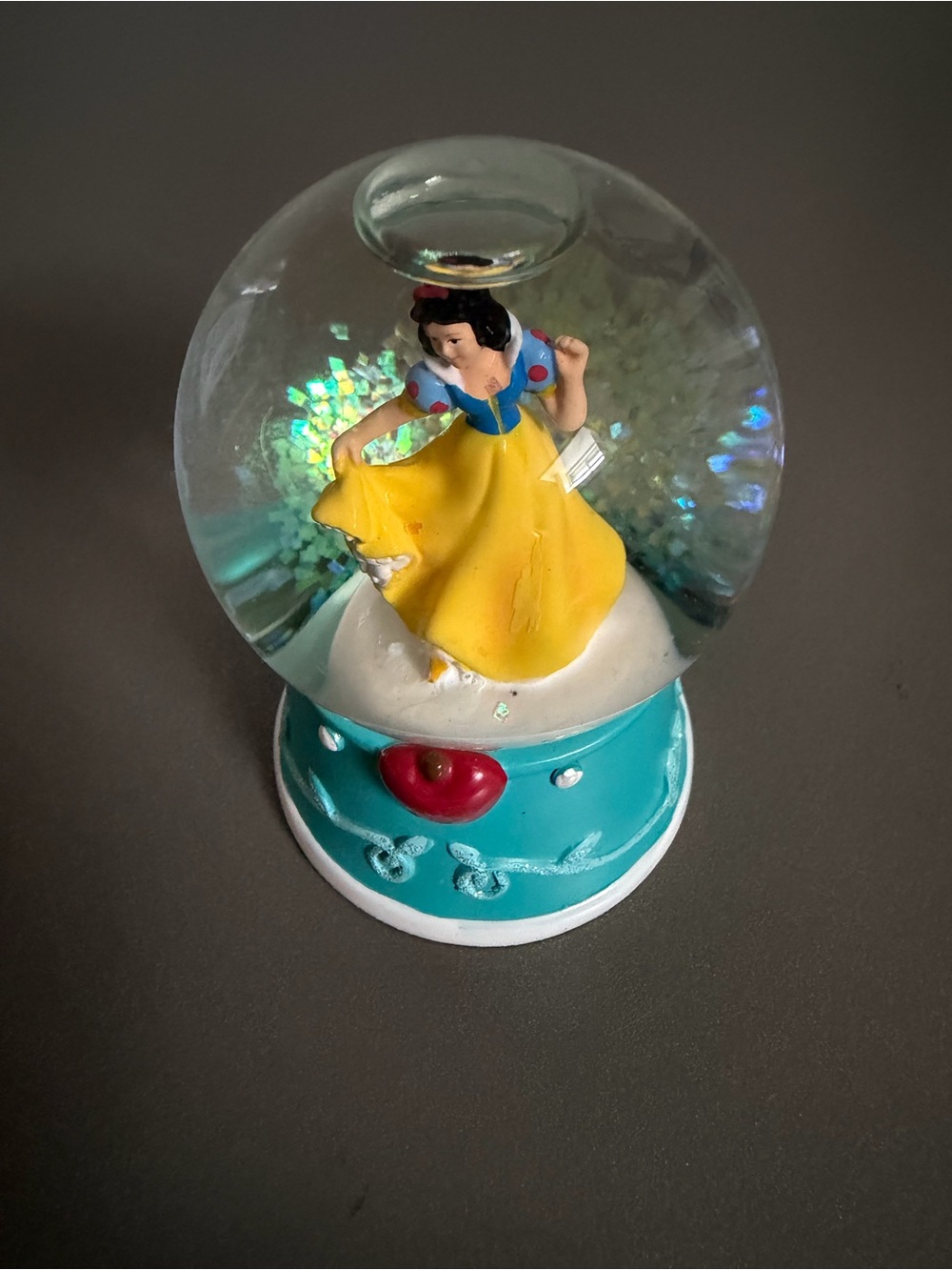Disney Westland Snow White Snow Globe